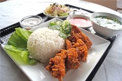 カオマンガイトートランチ¥800